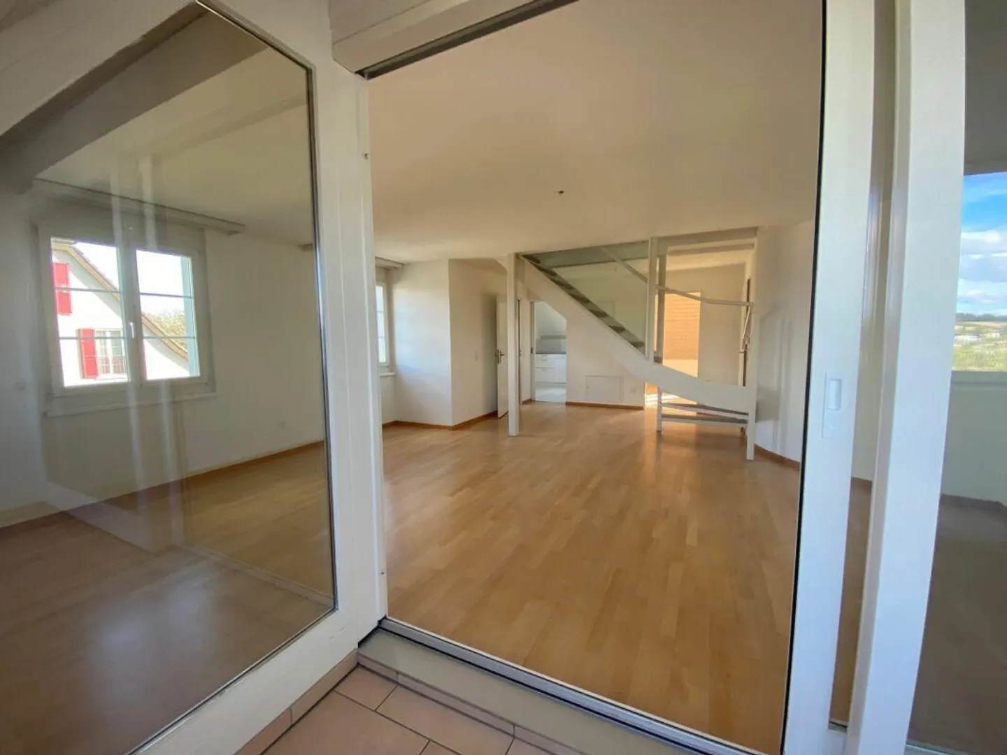 Maisonette apartment with a view - Photo 3 of 12