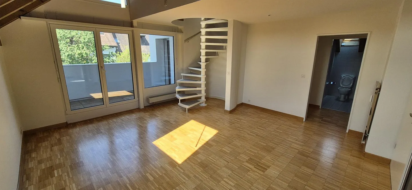 Attractive 3-room apartment with gallery - Photo 3 of 7