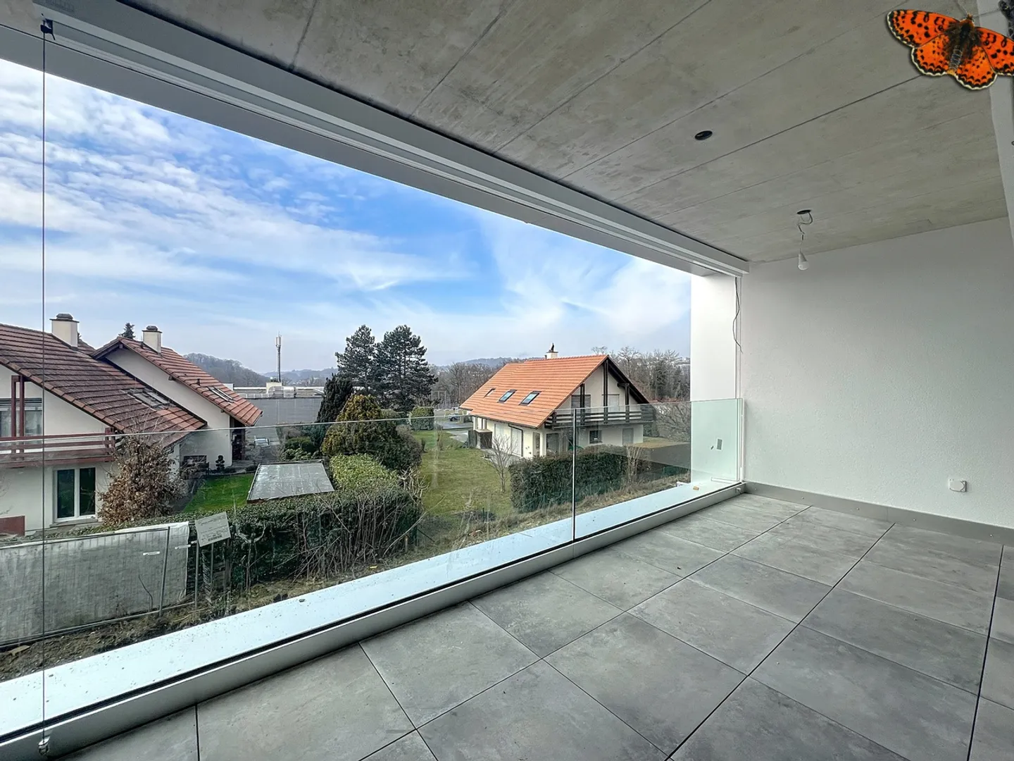 2½ ZIMMER - Großer Balkon - Foto 1 von 11