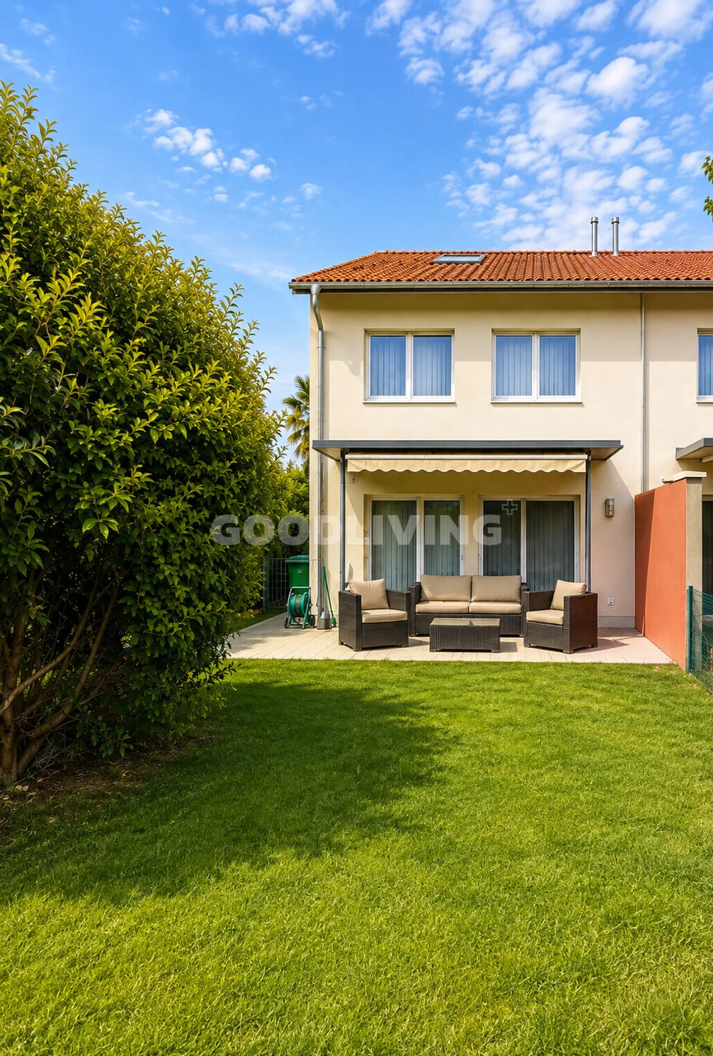 Charming Duplex with Garden - Photo 3 of 3