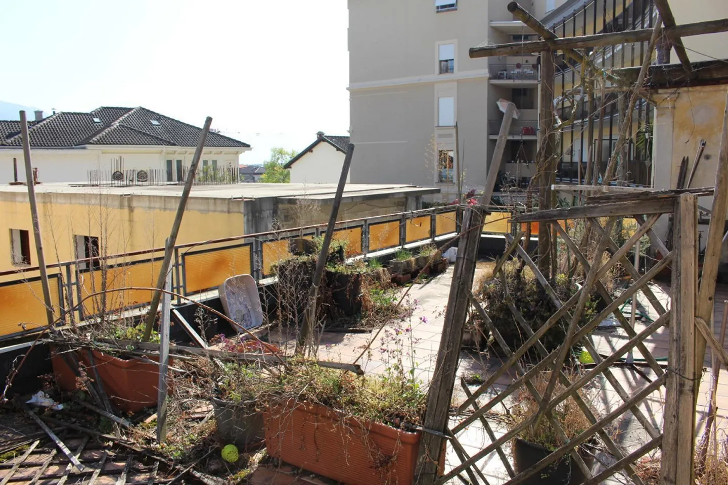 Zwei Gebäude mit Renovierungspotenzial - Foto 20 von 88