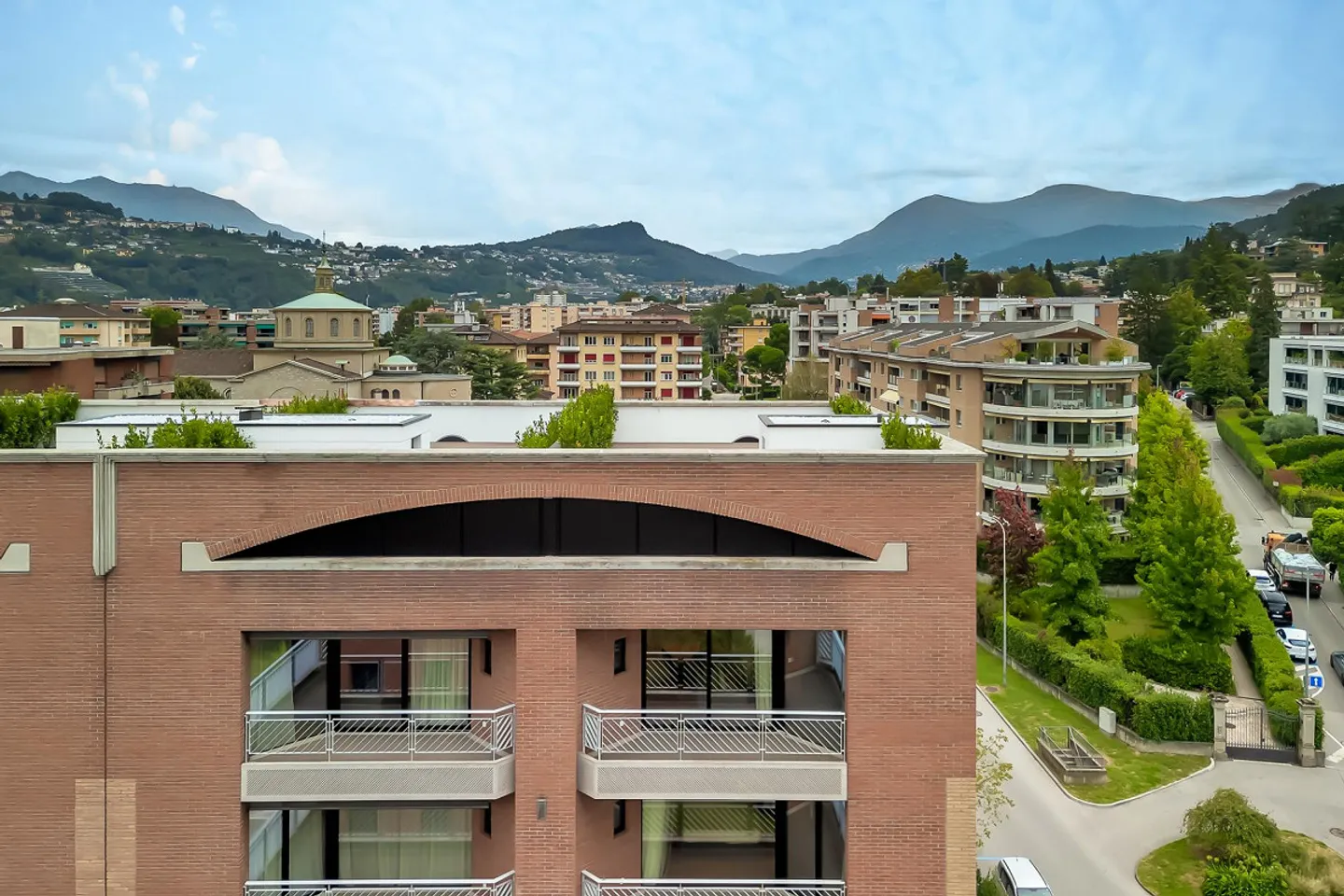 NEW DUPLEX PENTHOUSE IN LUGANO - Photo 6 of 13
