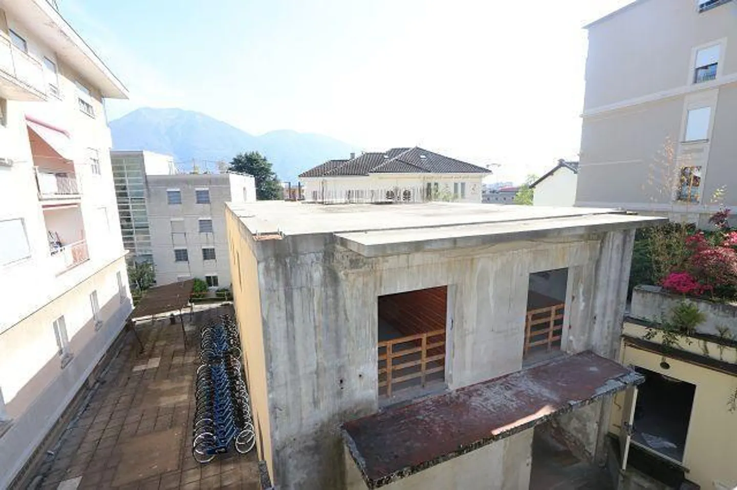 Zwei Gebäude mit Renovierungspotenzial - Foto 46 von 88