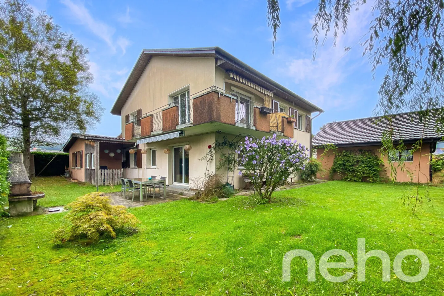 Casa plurifamiliare al confine di una zona agricola con grande potenziale! - Foto 3 di 13