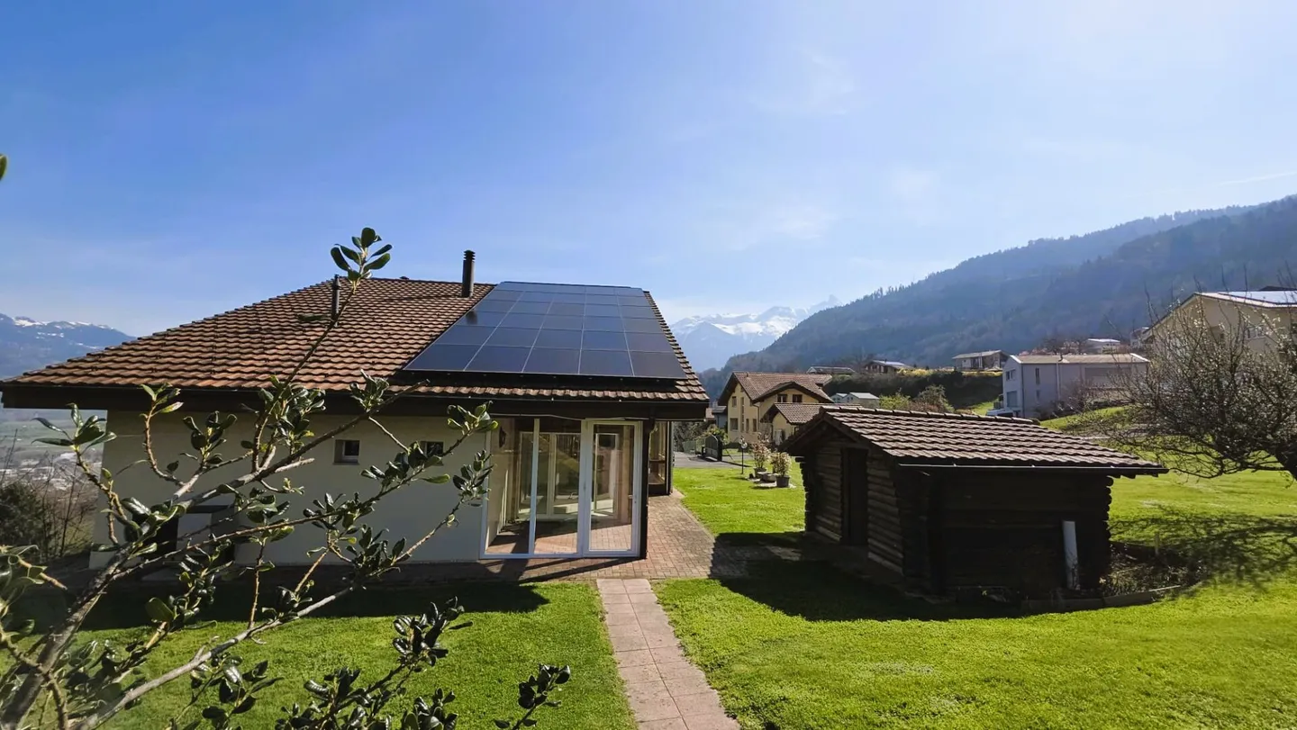 VILLA WITH BUILDABLE LAND - Photo 4 of 11