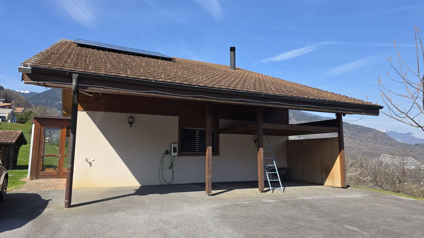 VILLA WITH BUILDABLE LAND - Photo 10 of 11