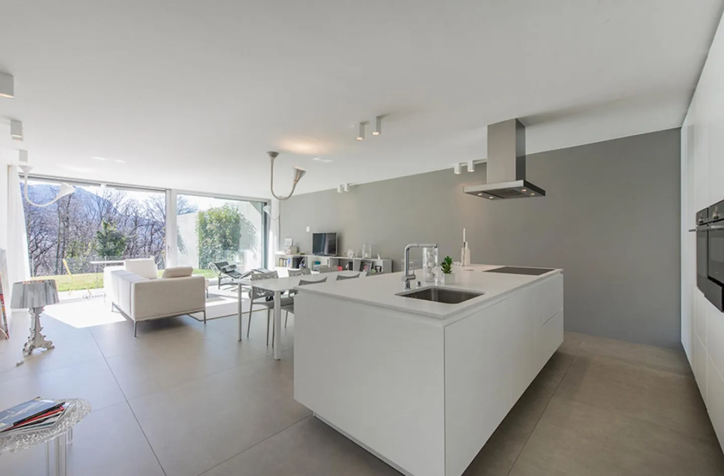 GERÄUMIGES DUPLEX MIT GARTEN UND GRÜNBLICK - Foto 2 von 7