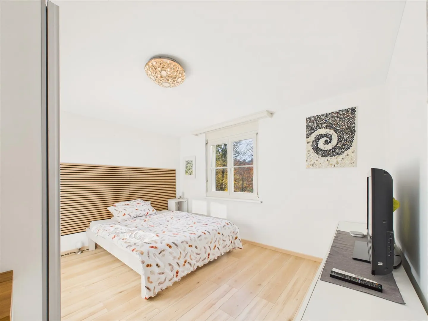 Charmante appartement 3.5 pièces avec vue - Photo 4 sur 10