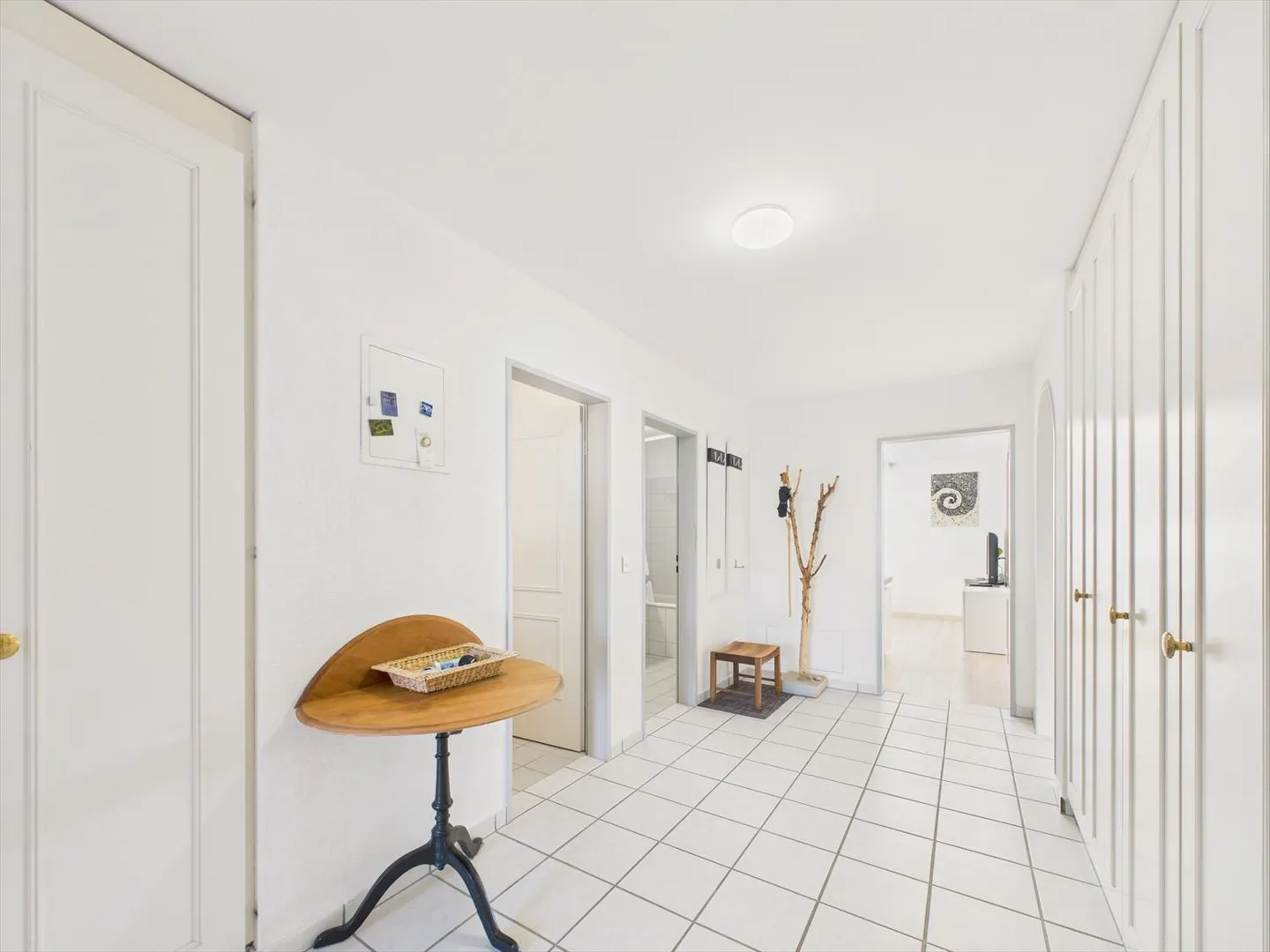 Charmante appartement 3.5 pièces avec vue - Photo 8 sur 10