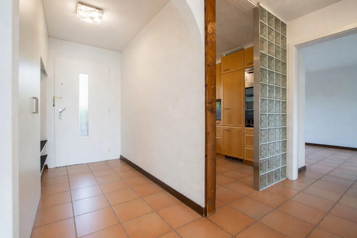 Appartement attrayant de 3,5 pièces dans un emplacement central à Lyss - Photo 9 sur 16