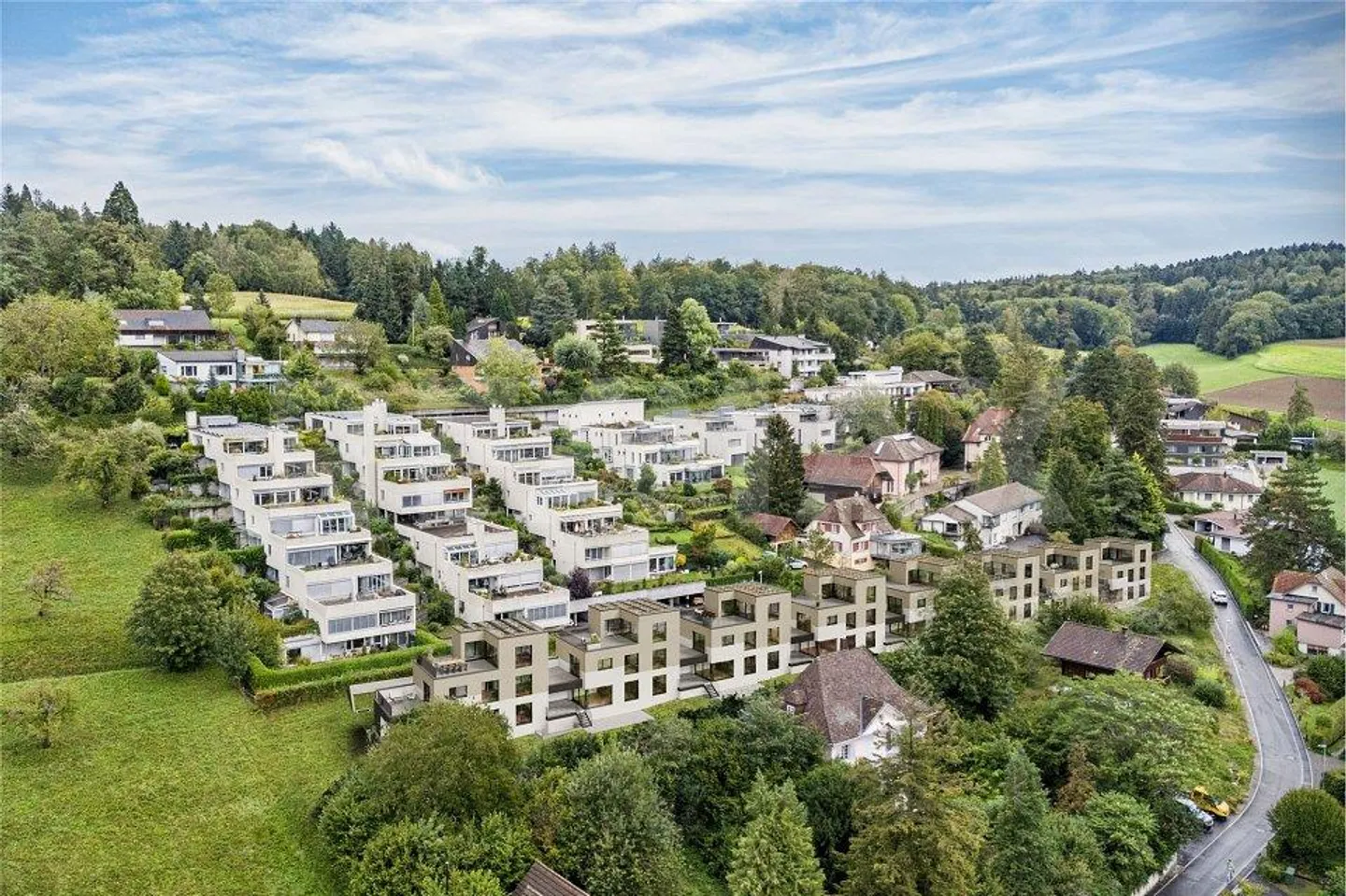 exklusives Minergie-Einfamilienhaus (Haus 3): mit Weitblick, Terrasse und nachhaltiger Bauweise - Foto 3 von 10