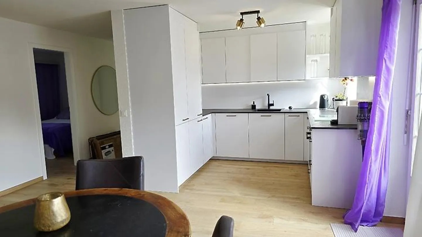 Appartement 2½ pièces à Stäfa (ZH), meublé, TEMPORAIRE - Photo 2 sur 10