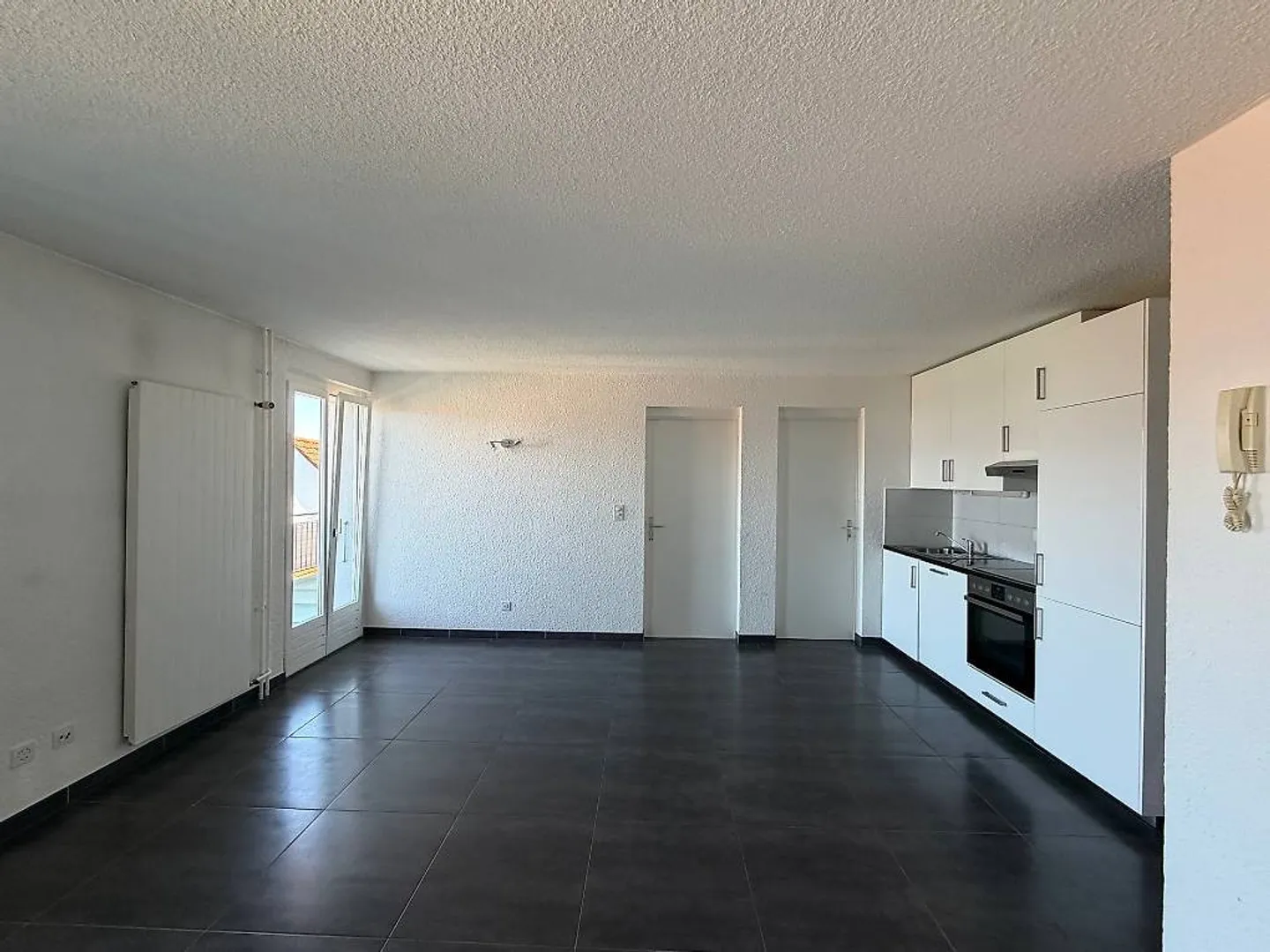 Appartement Charmant avec Vue sur le Lac - Photo 3 sur 3