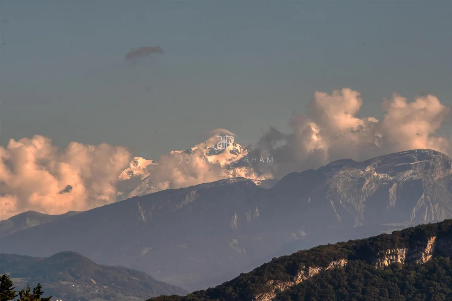 8-room House - Photo 1 of 1