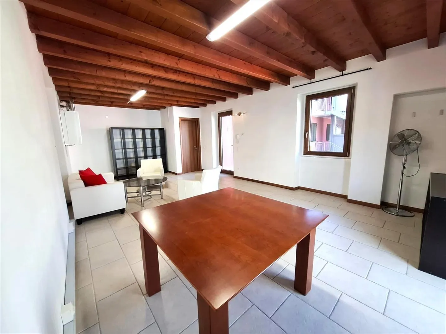 Appartement de luxe à Chiasso, canton du Tessin - Solution pratique de 250 m2 - Photo 2 sur 13