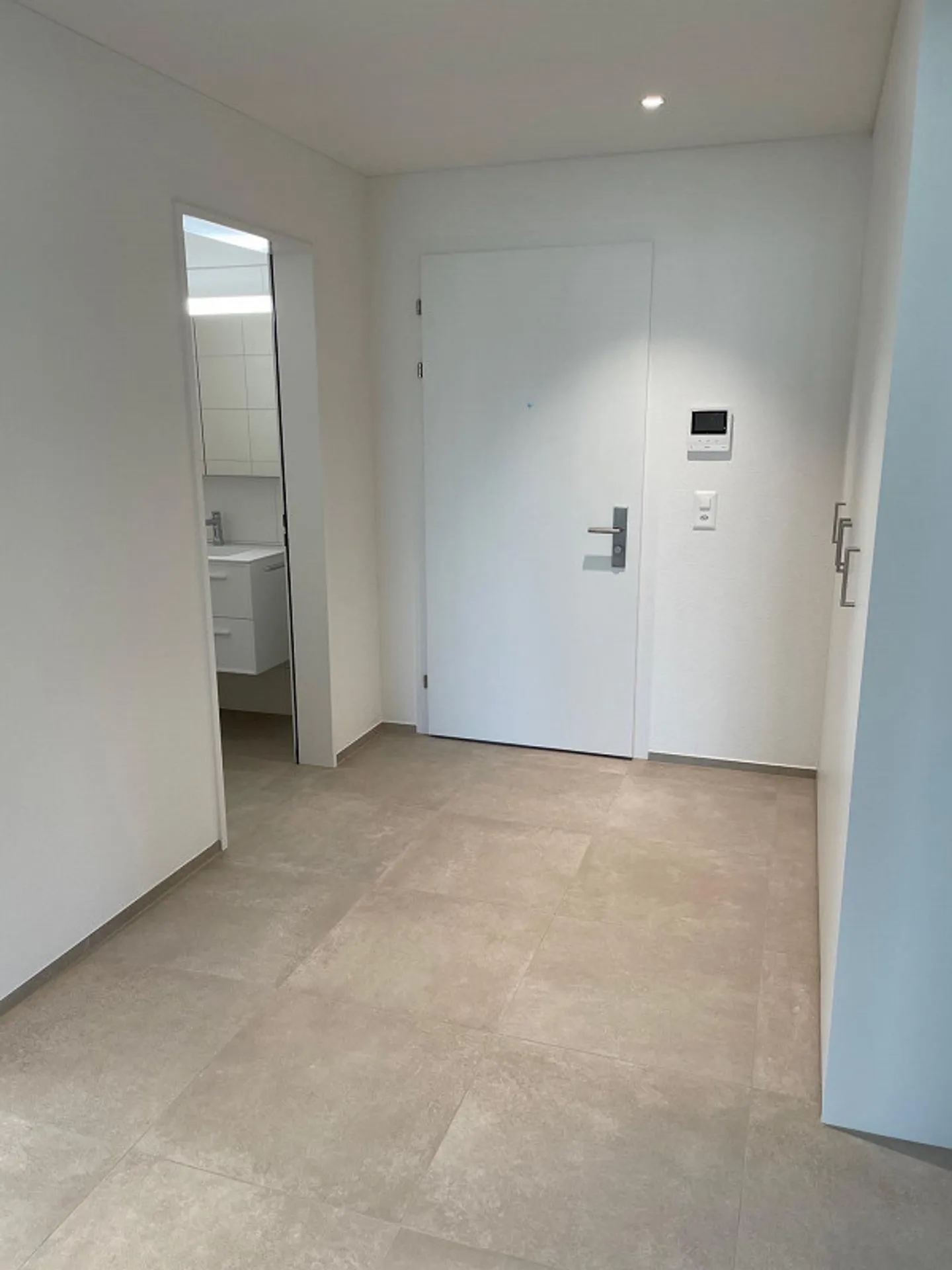 Modern 4.5-room apartment in ownership standard in a central location - Photo 11 of 16