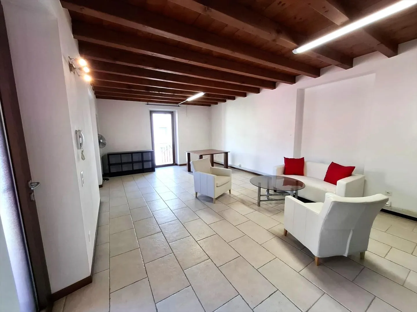 Appartement de luxe à Chiasso, canton du Tessin - Solution pratique de 250 m2 - Photo 8 sur 13