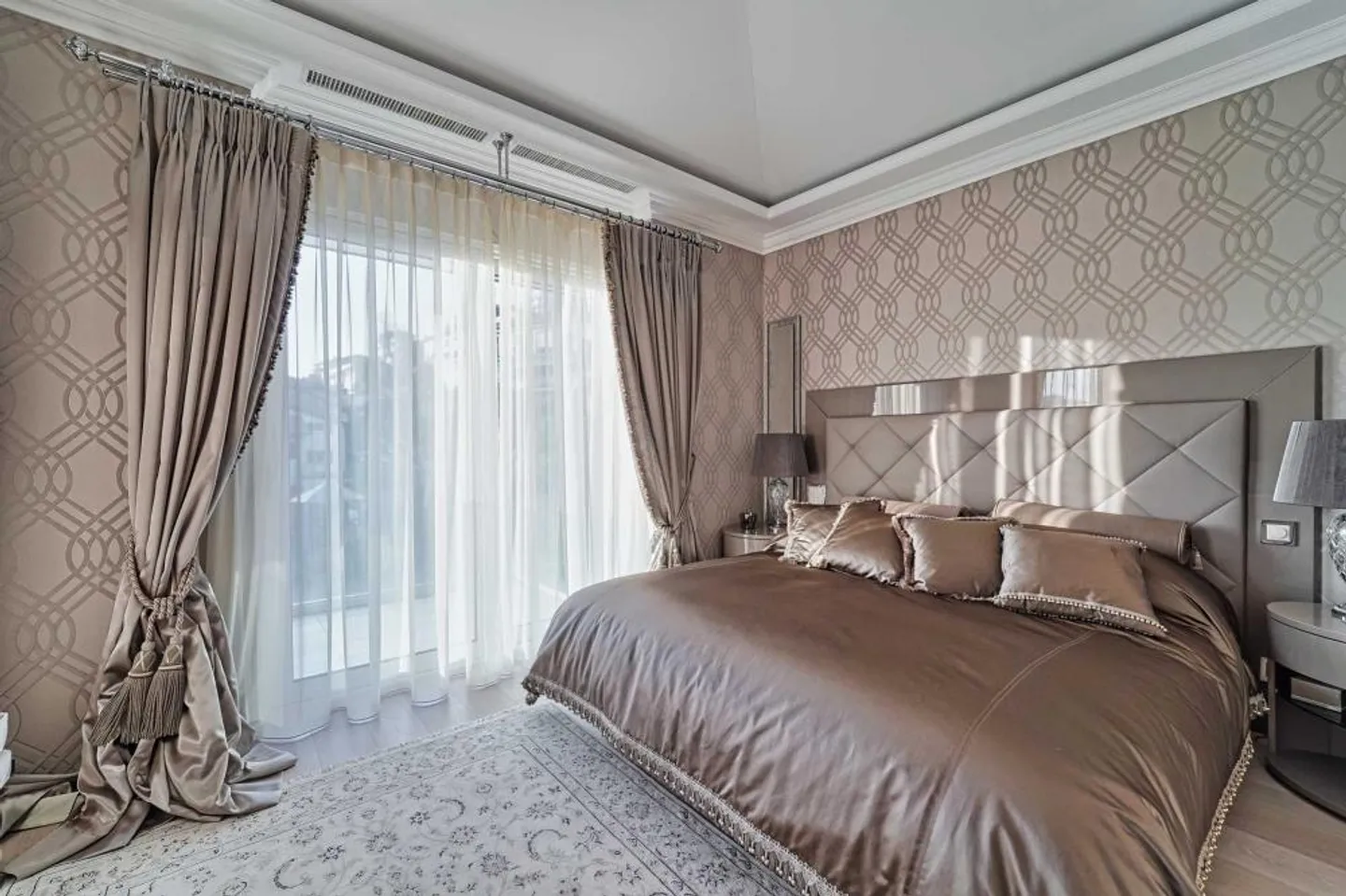 Penthouse de luxe élégant avec vue panoramique sur le lac - Photo 8 sur 11