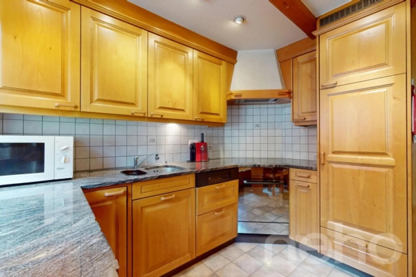 Exclusive Chalet Jewel with Mountain Panorama in Central Location - Photo 7 of 13