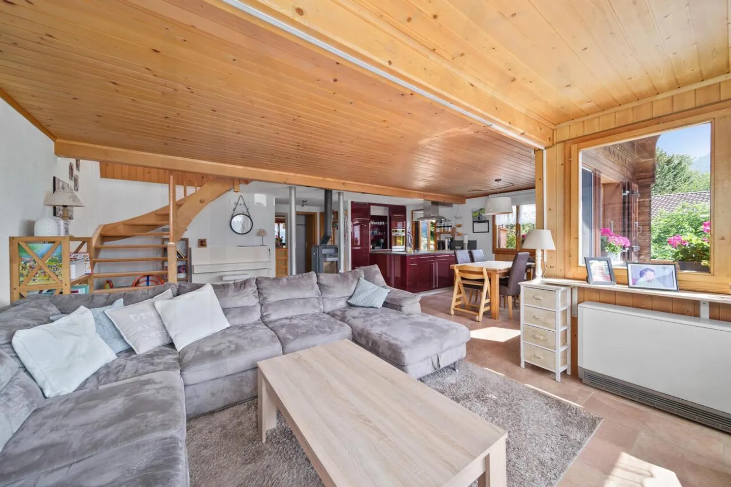 Chalet mitoyen en triplex jouissant d'une situation exceptionnelle - Photo 4 sur 13