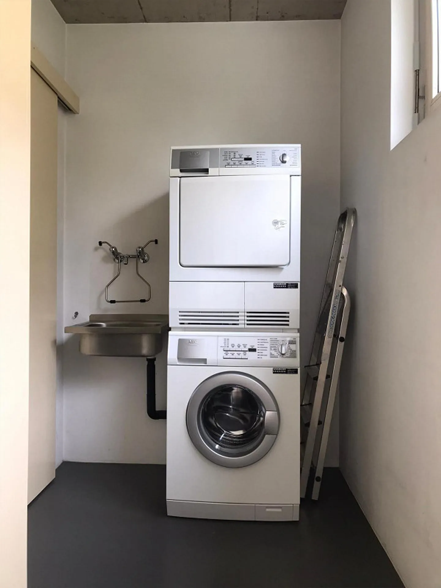 Charmante 2,5-Zimmer-Wohnung mit Garten - Foto 6 von 13