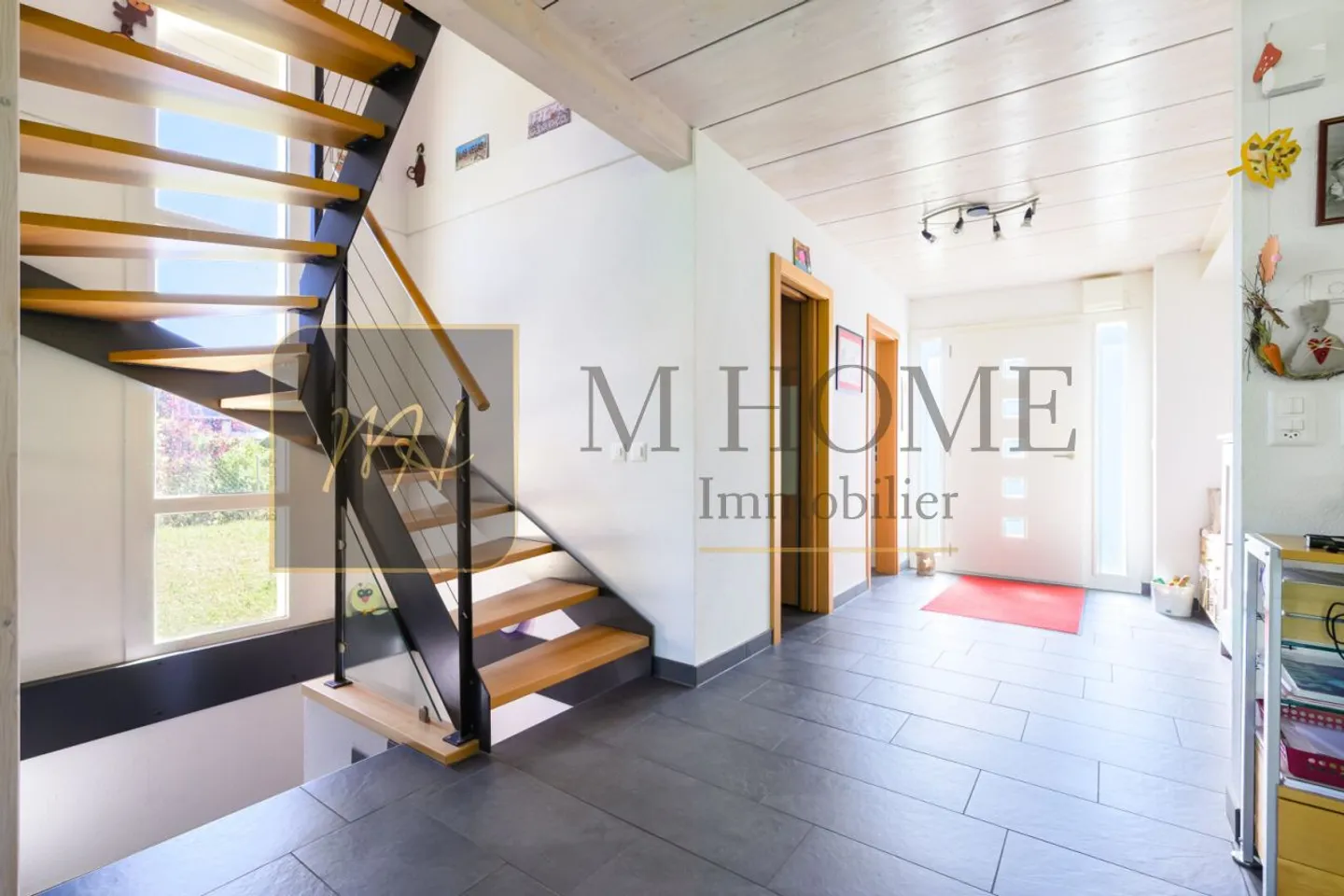 Charming Detached House with Pool - Photo 2 of 13