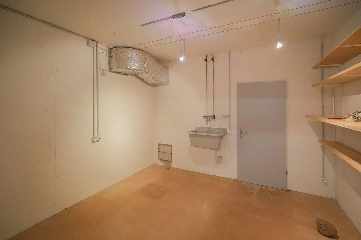 2 Cellar/Hobby Rooms and 1 EHP in Laufenburg - Photo 2 of 5