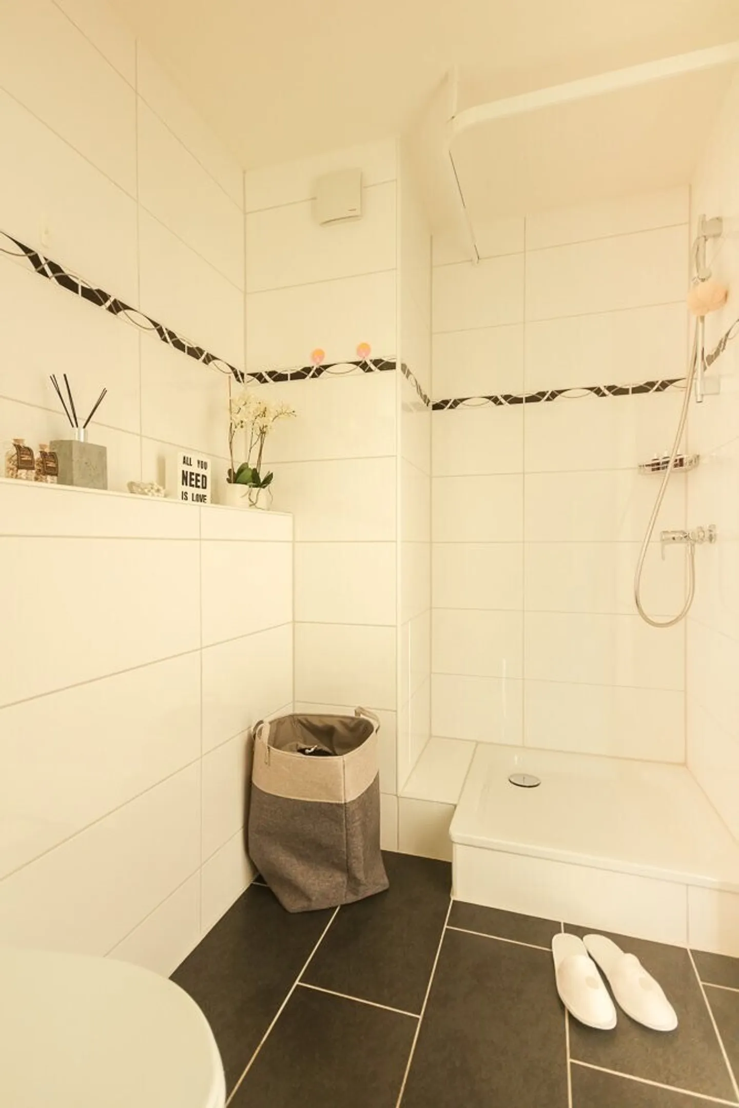 Living in an Excellent Location - Photo 4 of 5