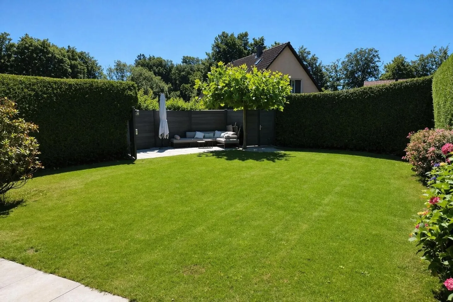 Magnifique villa avec véranda et beau jardin de 5.5 pièces! - Photo 10 sur 10