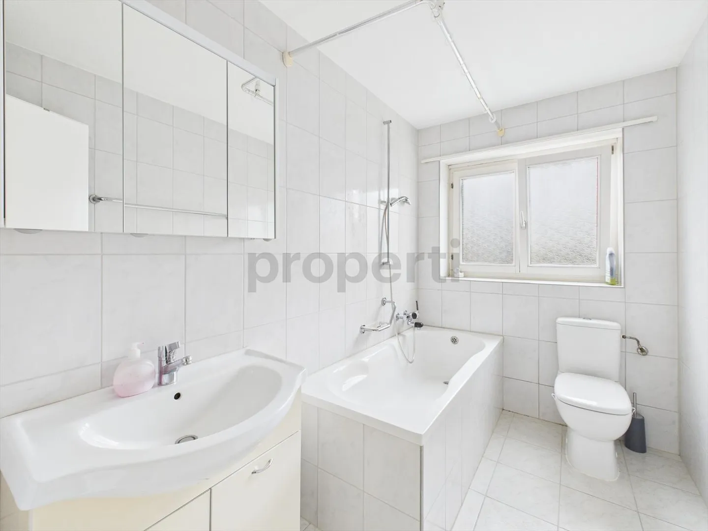 Immeuble résidentiel 11.5 pièces - Photo 7 sur 10