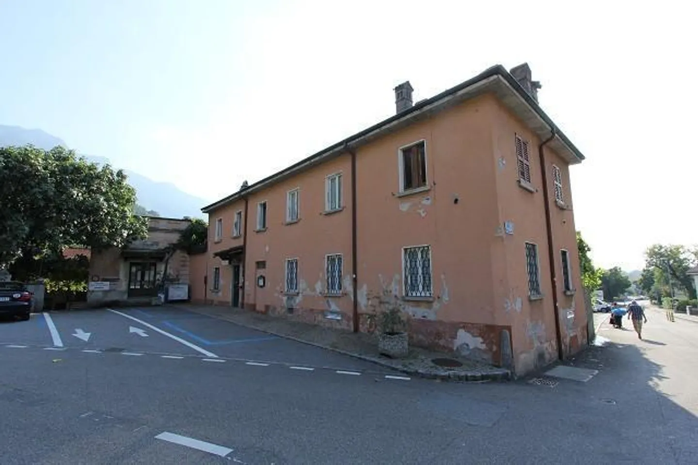 Ristorante con 250 posti e casa bifamiliare - Foto 10 di 13