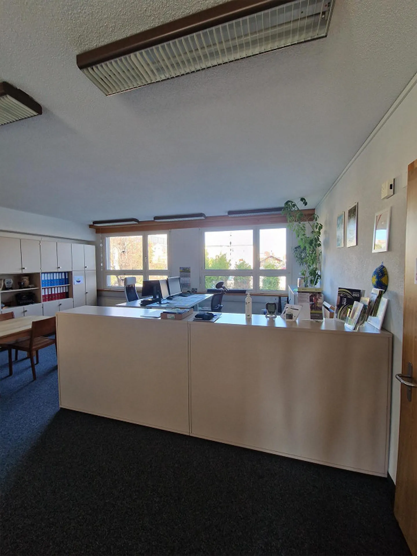 128 m² d'espace de bureau à louer ! - Photo 4 sur 11