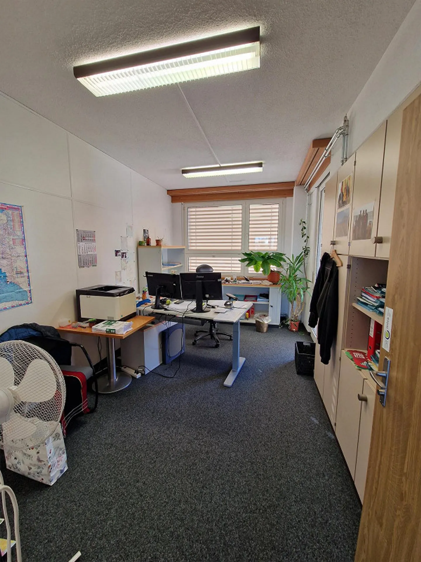 128 m² d'espace de bureau à louer ! - Photo 7 sur 11