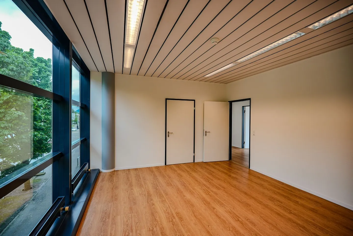 Vermietung Büro-/ Gewerbeflächen im 1. Obergeschoss - Foto 4 von 12