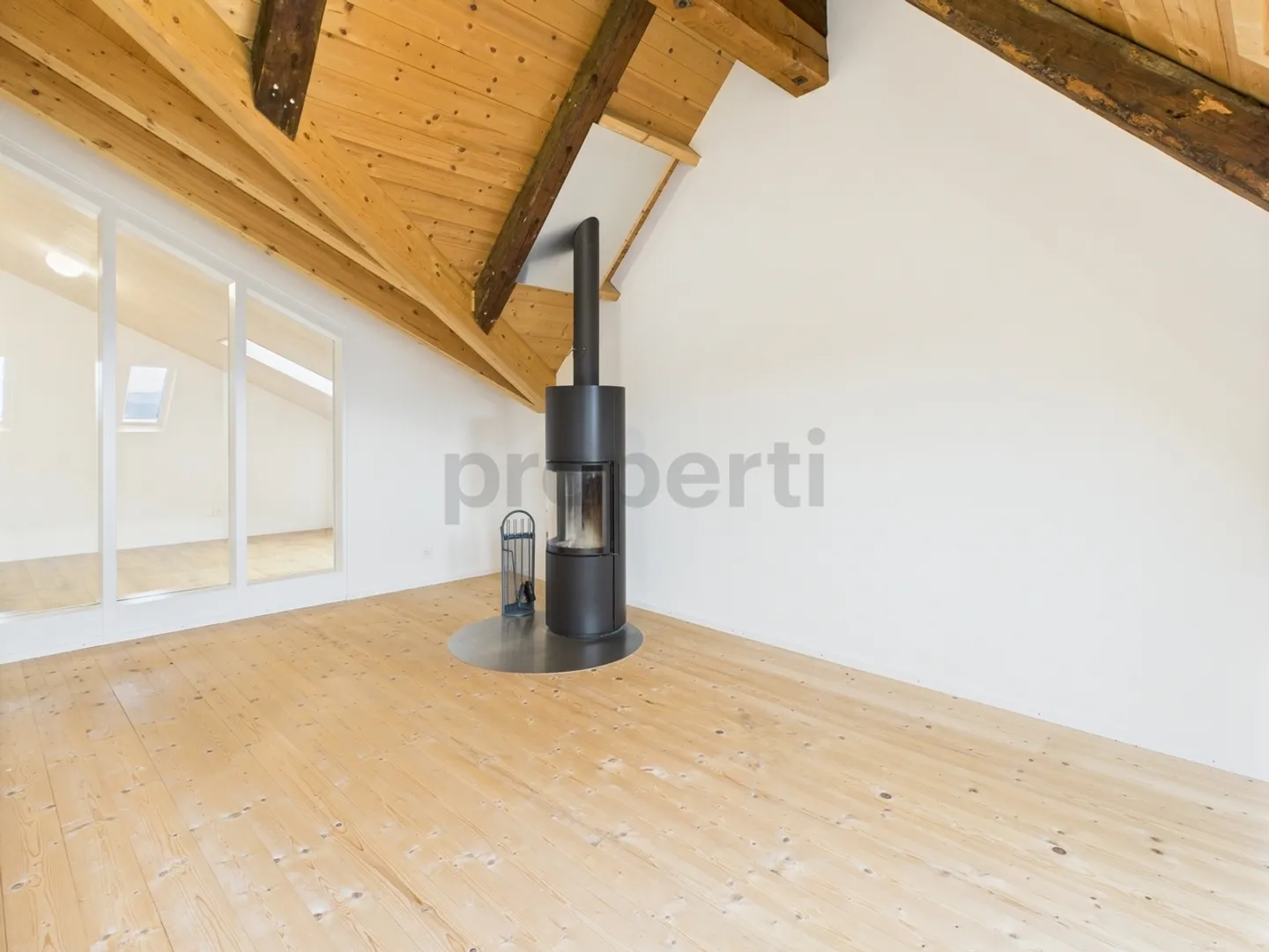 Historisches Wohnen trifft modernen Komfort  4-Zimmer-Wohnung in Grosshöchstetten, BE - Foto 7 von 10