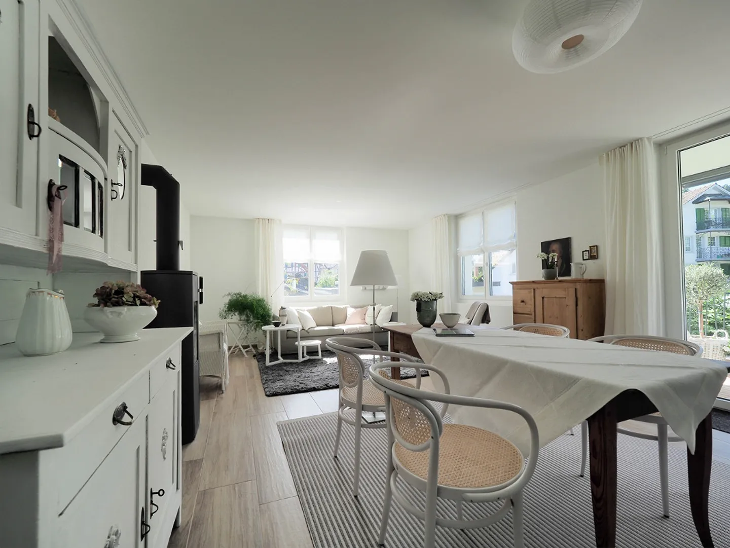 Nel centro del villaggio di Richterswil! - Foto 2 di 10