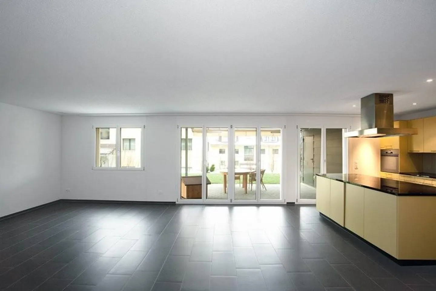 Modernes Apartment in Ruhiger Lage - Foto 1 von 7