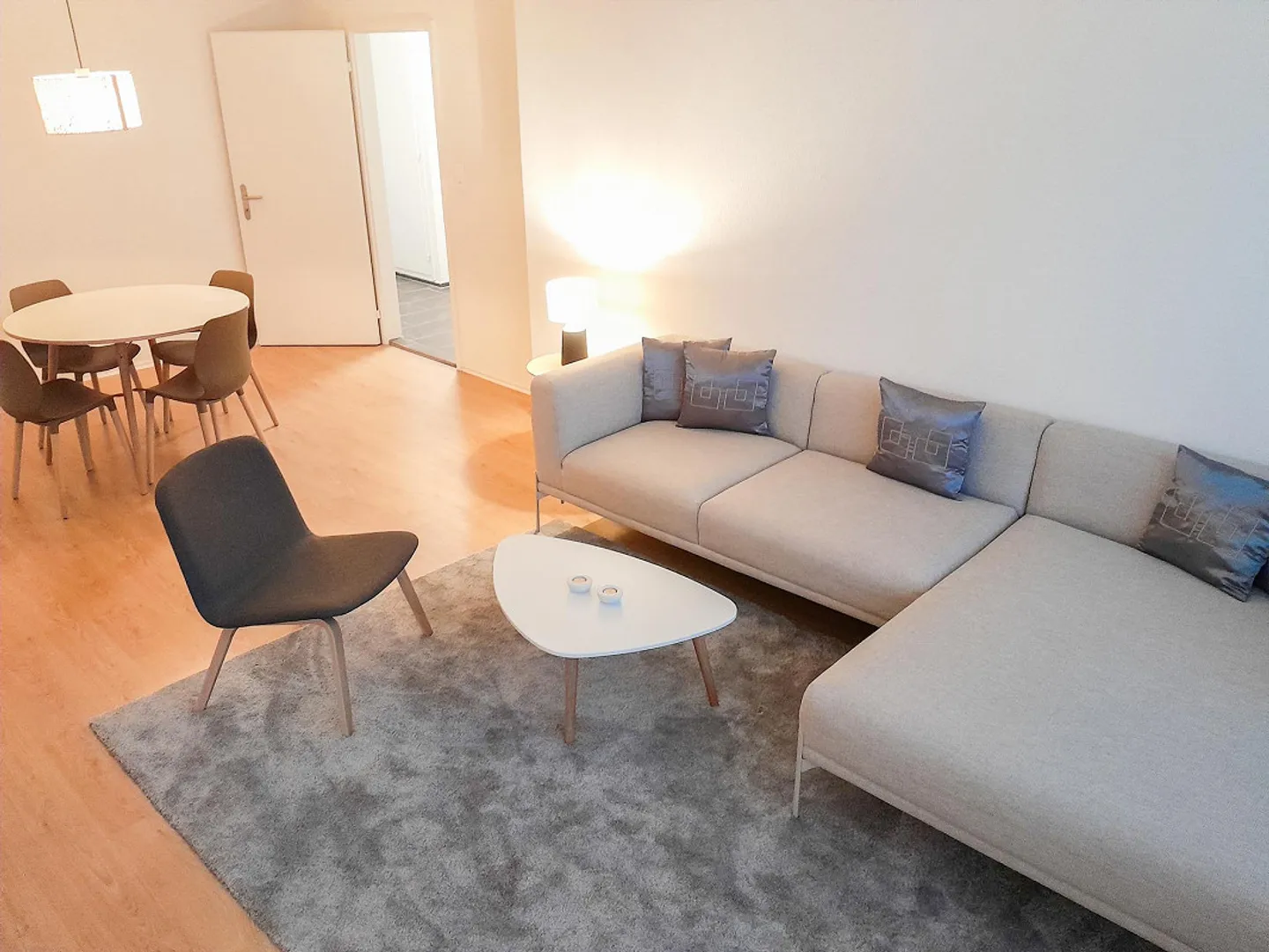 Appartement meublé 2.5 pièces avec service - Centre-ville / Downtown Bâle - Photo 2 sur 9