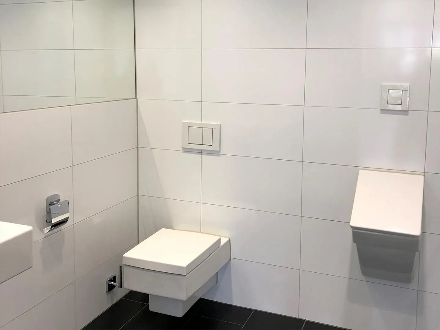 Attraktiv ausgebaute Laden- / Ausstellungsfläche mit klimatisierten Büros - Foto 6 von 7