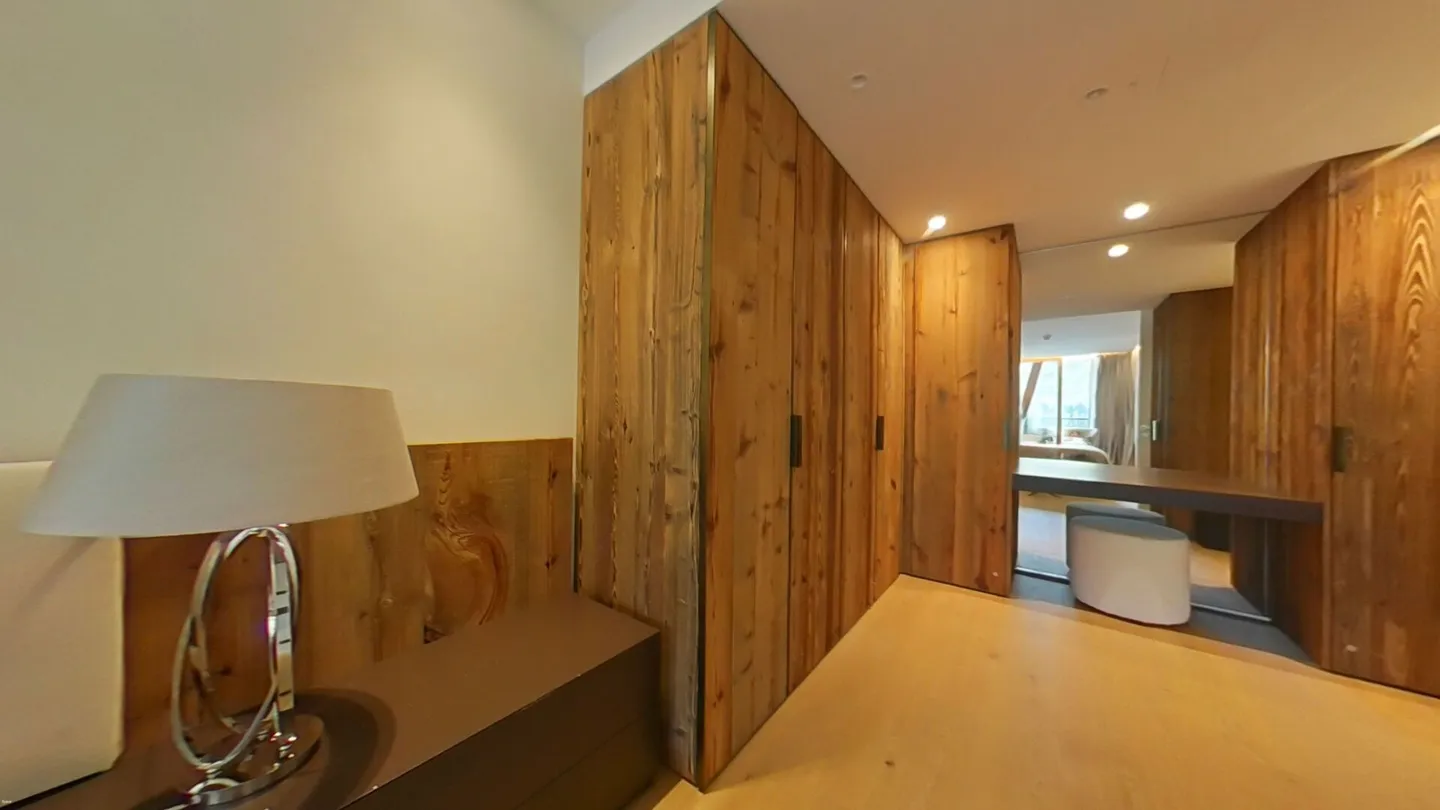 Luxury Penthouse with Mountain Views - Photo 11 of 13