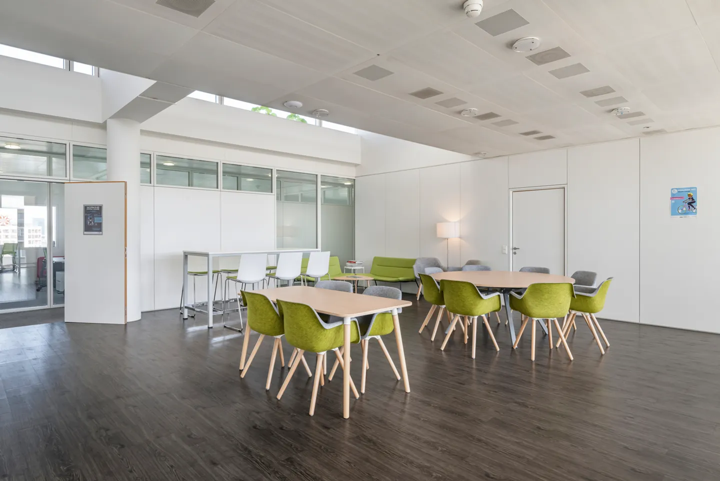 Espaces de bureau - dans le White Plaza près de la gare SBB, environ 200m2 à 400m2 - Photo 6 sur 13