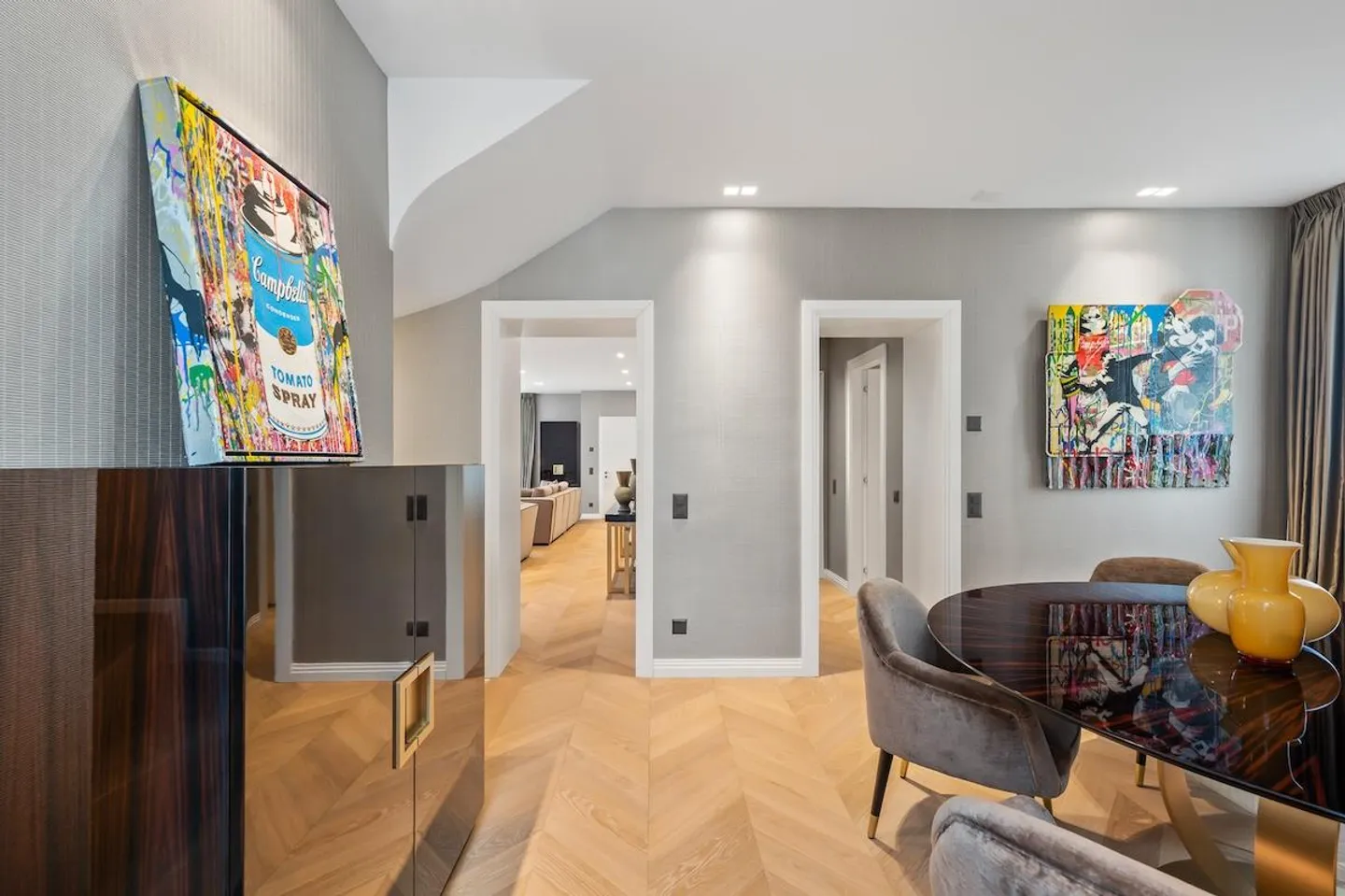 Elegante Attico Duplex con Vista Lago - Foto 4 di 13