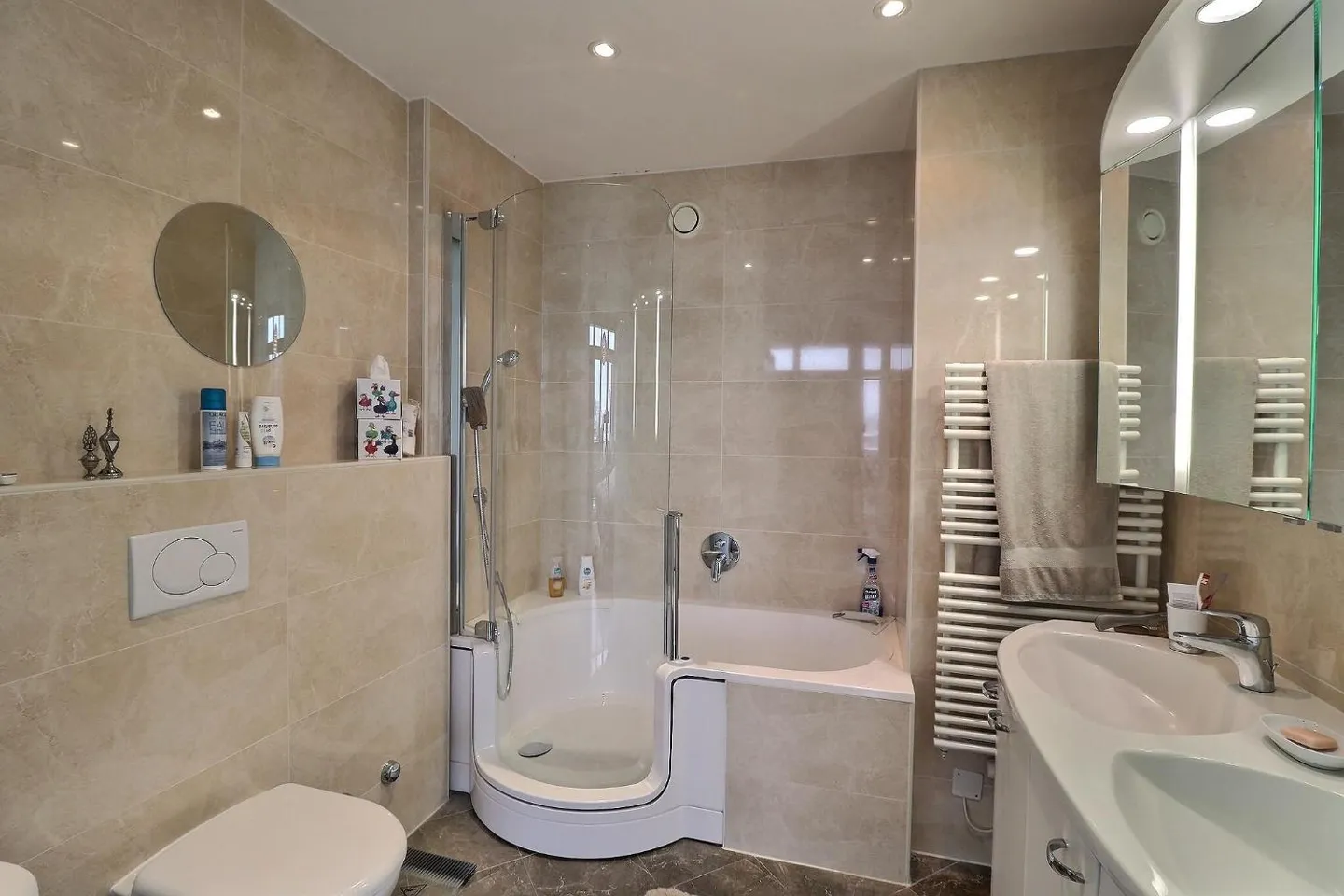Superb apartment on a high floor with a pool in occupied life annuity without rent - Photo 5 of 5