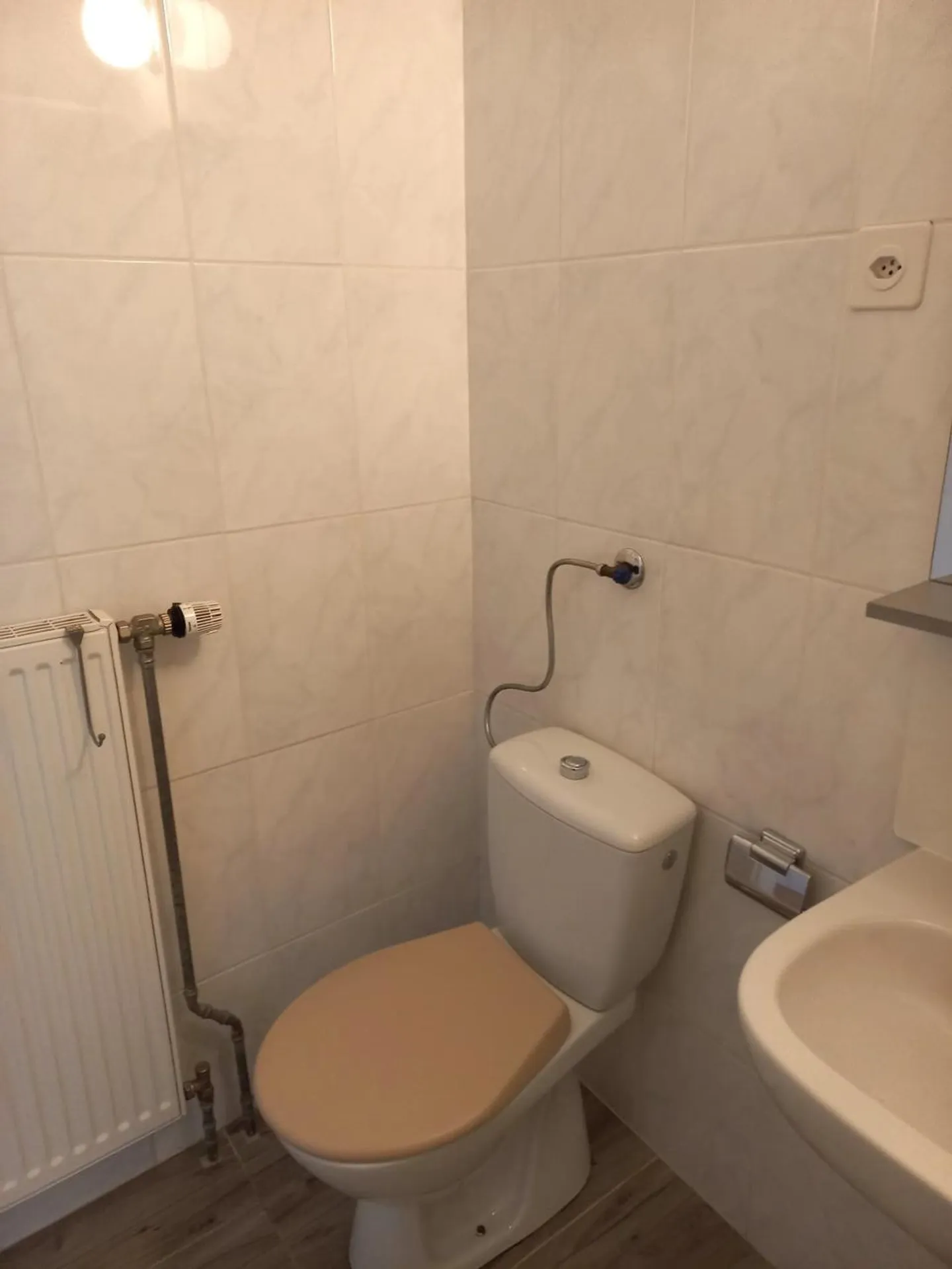 Appartamento vicino alla stazione, 2° piano, lato giardino, disponibile subito - Foto 9 di 12