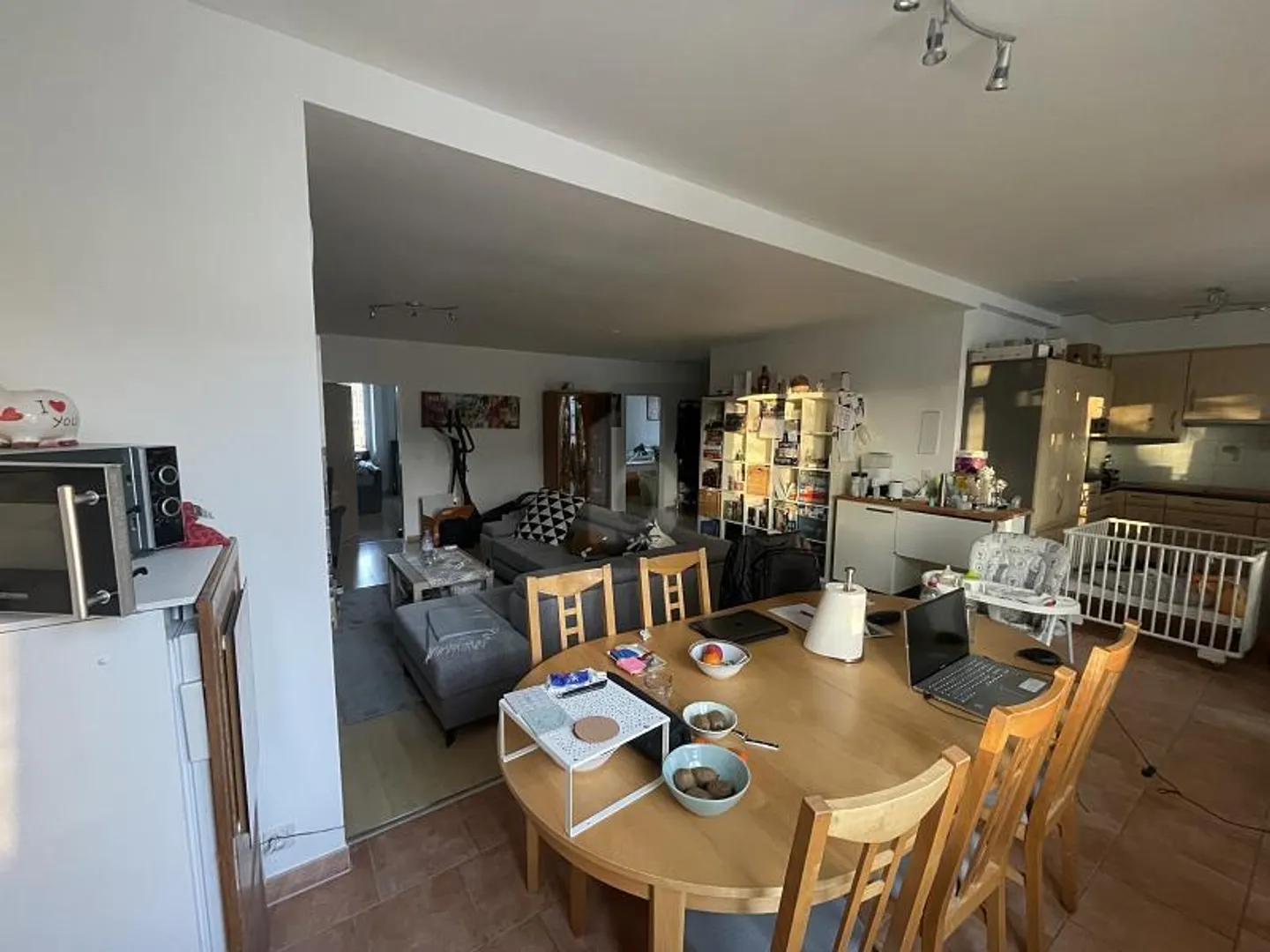 Appartamento spazioso con giardino d'inverno - Foto 2 di 6