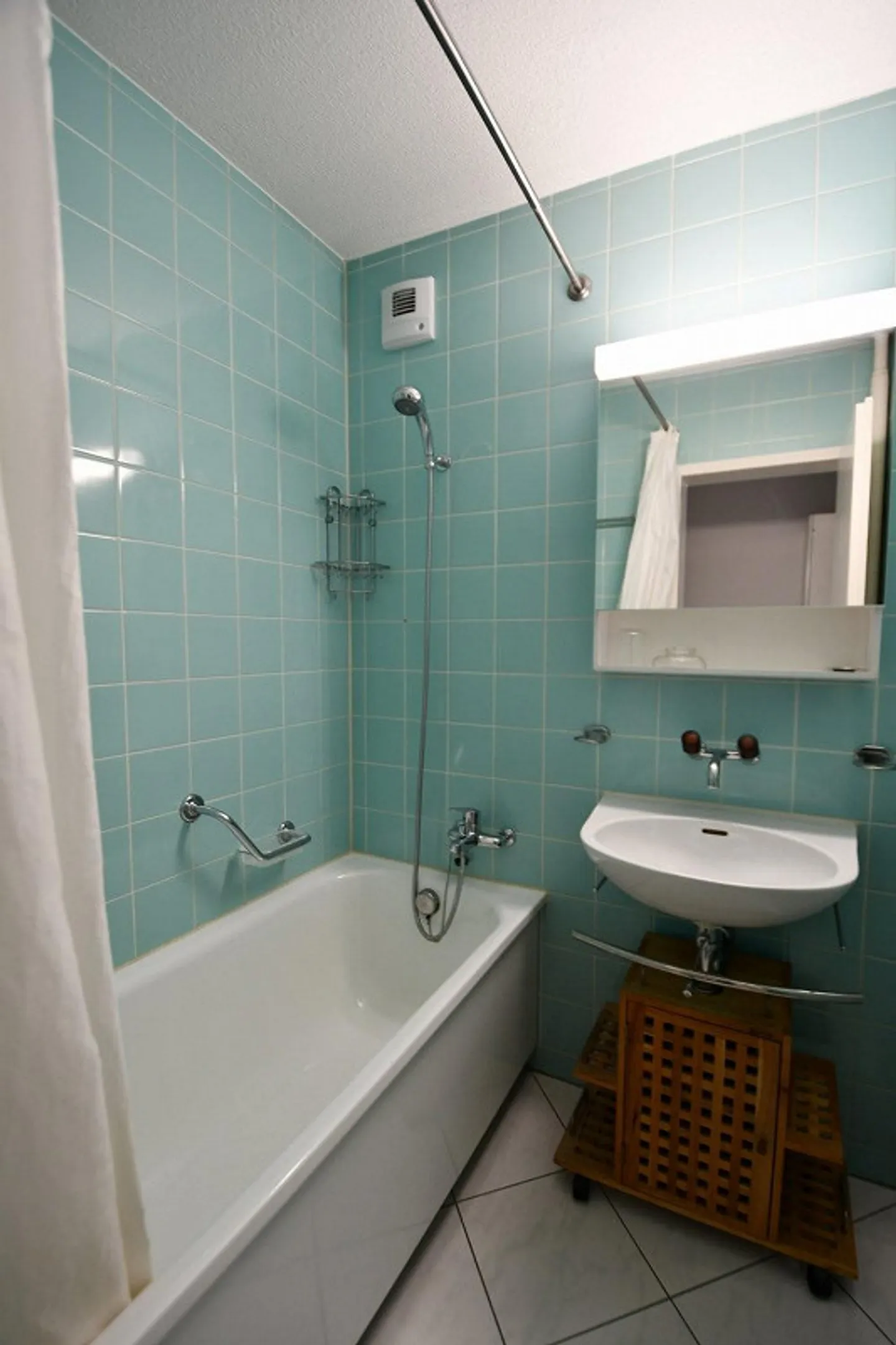 Sonnige 3.5-Zimmerwohnung mit Weitsicht im Kleefeld - Foto 9 von 10