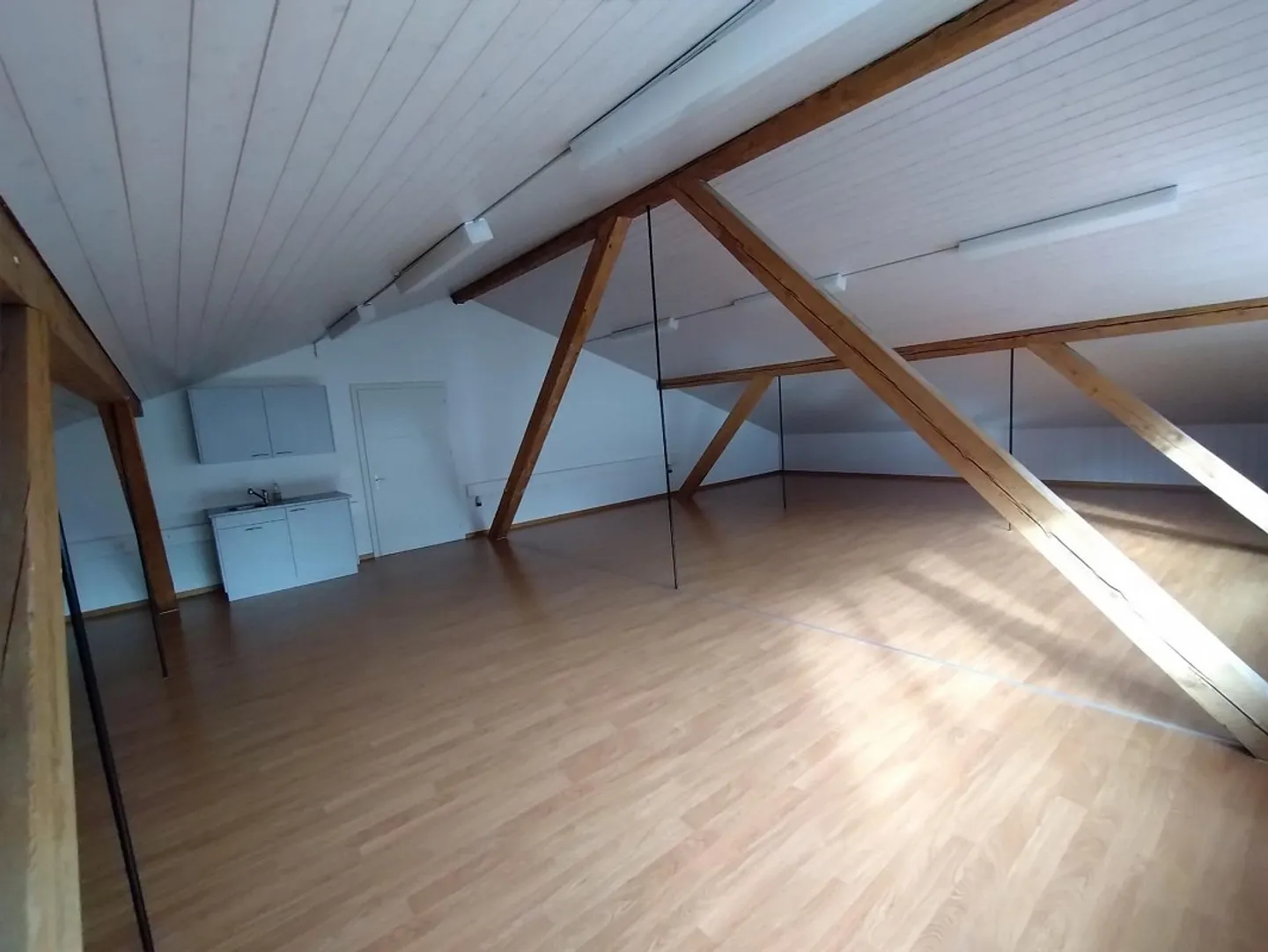 Stanze per ufficio, studio, produzione, vendita, ecc. - Foto 1 di 5