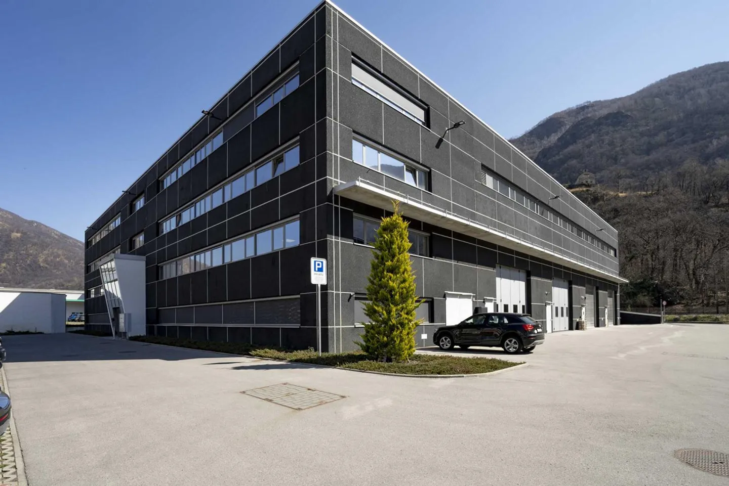 Gewerbefläche in Mezzovico - Foto 1 von 4