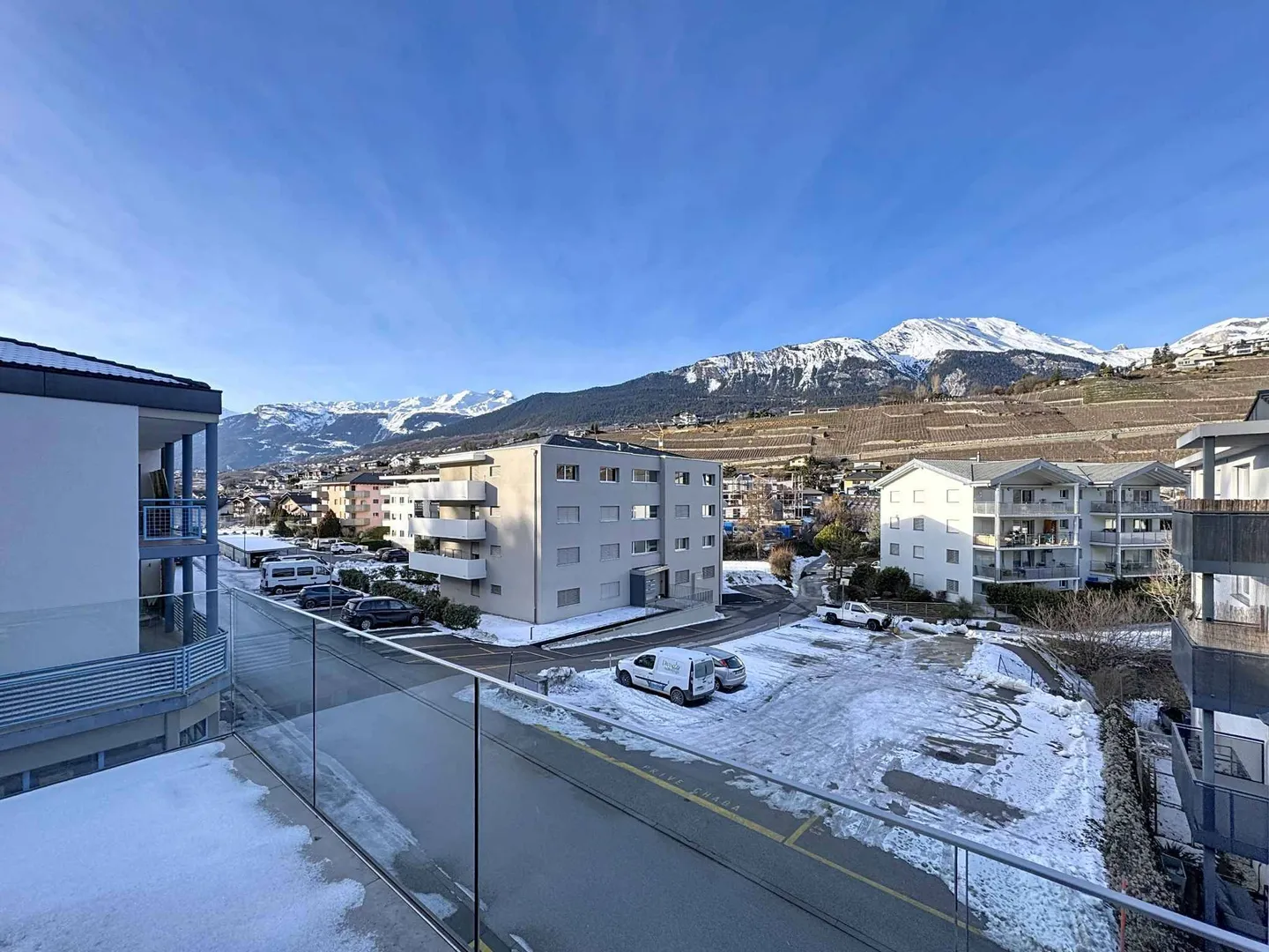 Appartement moderne avec vue montagne - Photo 12 sur 13