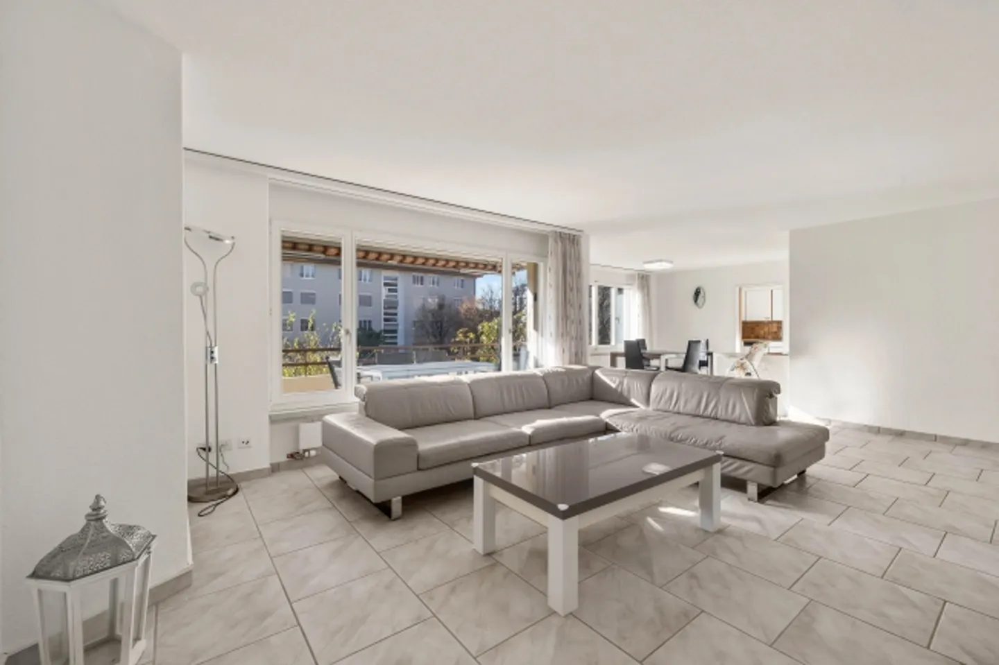 Bright 5.5-room apartment with large balcony in Böttstein for sale - Photo 5 of 13